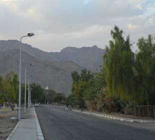 Hauptstrasse ohne Autos