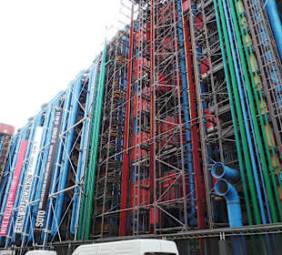 Centre Pompidou - Rückseite/Straßenseite