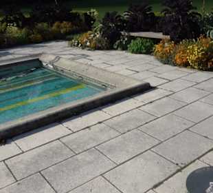 Mosaikbecken im oberen Hofgarten