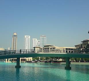 Dubai Fountain Boardwalk