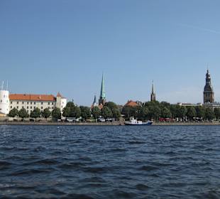 Riga vom Wasser aus