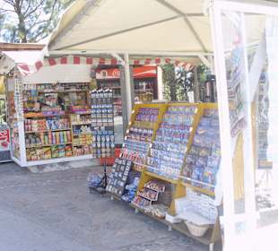 Shop vor dem Eingang