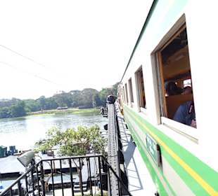 Über die Brücke am Kwai