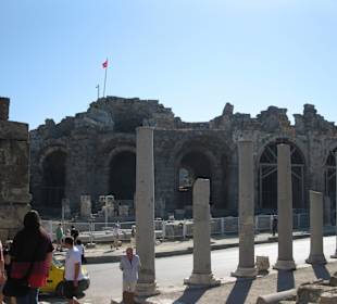 Das Colosseum von hinten