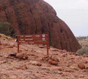 Wegweiser am 1. Lookout