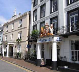 Nun geht man zum Inder