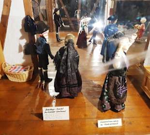 Grippenausstellung Trachten