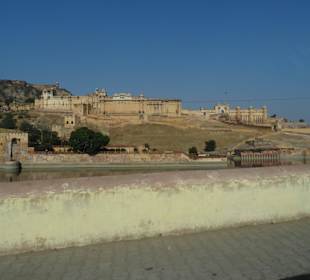 Fort Amber aus der Ferne