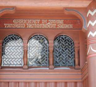 Hinweis auf das Baujahr