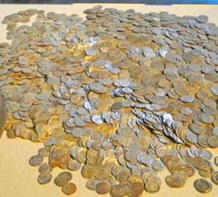 Münzen aus einem Ausgrabungsfund