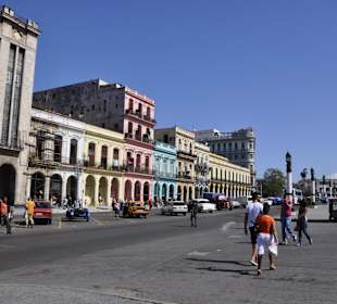 Gegenüber von Kapitol