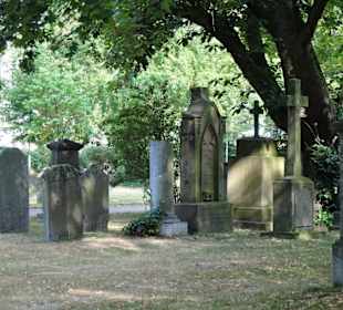 Spaziergang über den Golzheimer Friedhof