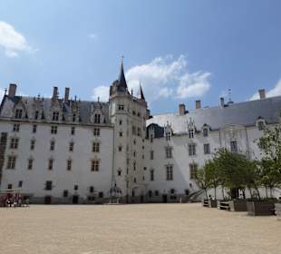 Schloss Nantes Innenhof