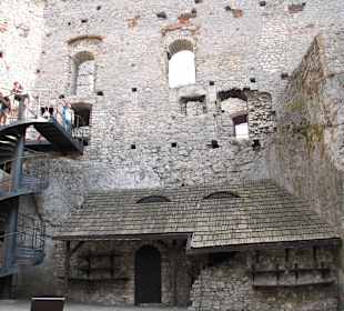 Zamek Wilcza Szczęka - OGRODZIENIEC