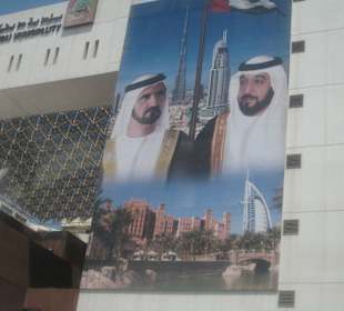 Zeichnungen auf einem Gebäude