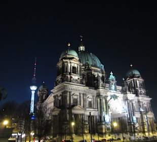 Berliner Dom mit Funkturm - Abendimpression