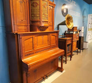 Rundgang durch die Abteilung "Mechanische Musik"