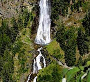 Der Wasserfall vom oberen Parkplatz aus