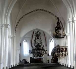 Blick in das Schiff der Kirche