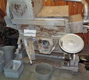 Ausstellung in der Remise der Windmühle Varel