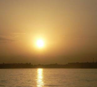 Sonnenuntergang am Roten Meer