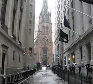 Blick auf Kirche von Wallstreet