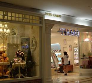 Shopping Center Suria KLCC