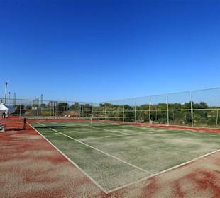 Nashira Tennisplätze