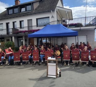 Musikalischer Frühschoppen mit Musikkapelle Adorf 