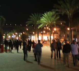 Strandpromenade am Abend