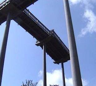 30 Meter hoch.