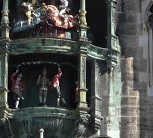 Glockenspiel im Turm des Neuen Rathauses