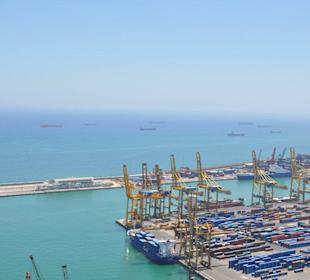 Blick auf den Industriehafen