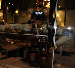 Roboter beim Servieren