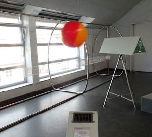 Rundgang durch die Stationen der Phänomenta
