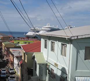 Blick auf die Kreuzfahrtschiffe, St. Georges