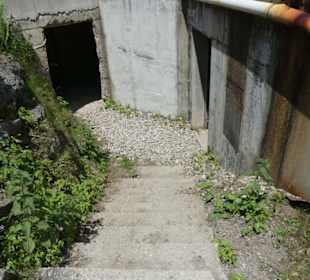 Eingang zur Gefechtsstellung