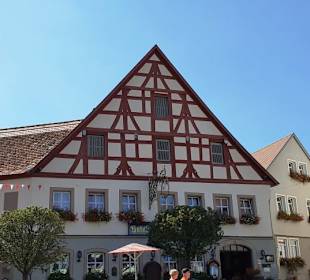 Mittig der Altstadt mit Restaurant