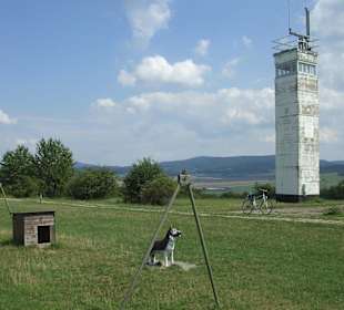 Blick auf einen "Ausguck" der DDR-Grenztruppen