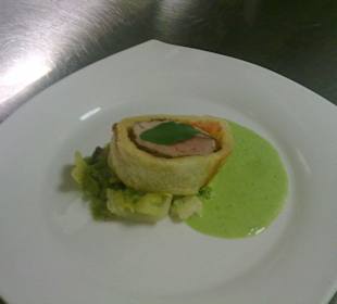 Schweinslendchen im Blätterteigmantel