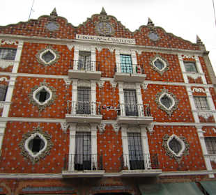 Eine weitere Fassade in Puebla