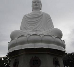 Buddha an der Spitze der Anlage