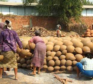 Brennen der Tonkrüge