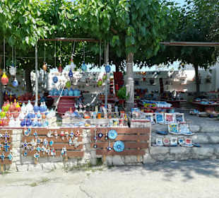 Einer von mehreren Läden am See