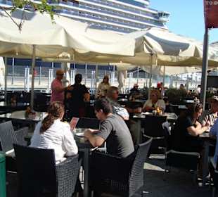 Aussenbereich der Hard Rock Bar an der Waterfront