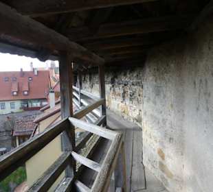 Schmaler Turmweg