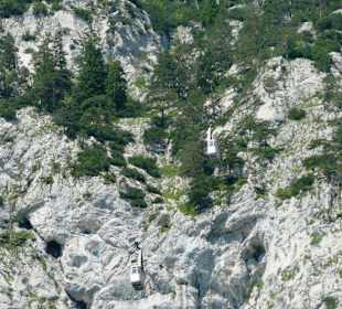 Kolejka do jaskini lodowej