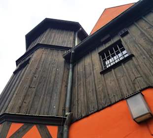 Teils in Holz die Kirche