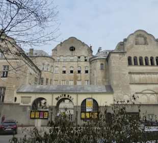 Praga: vorbei am Teatr Baj