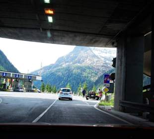 Zur Mautstation